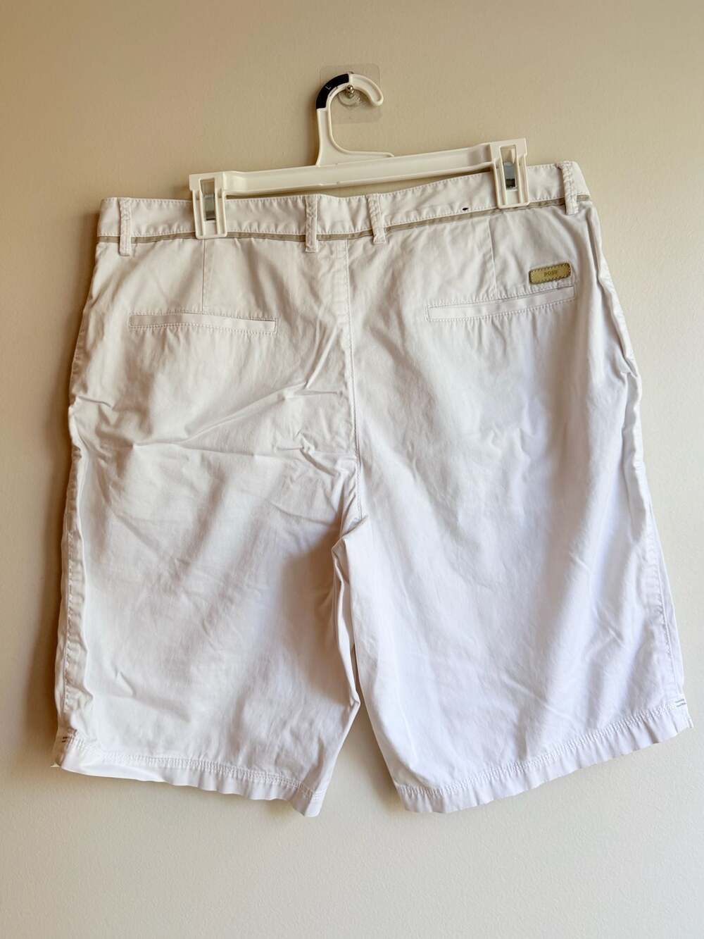 BOSS Hugo Boss Men's White Stretch Chino Shorts Size 34 - Picture 2 of 6